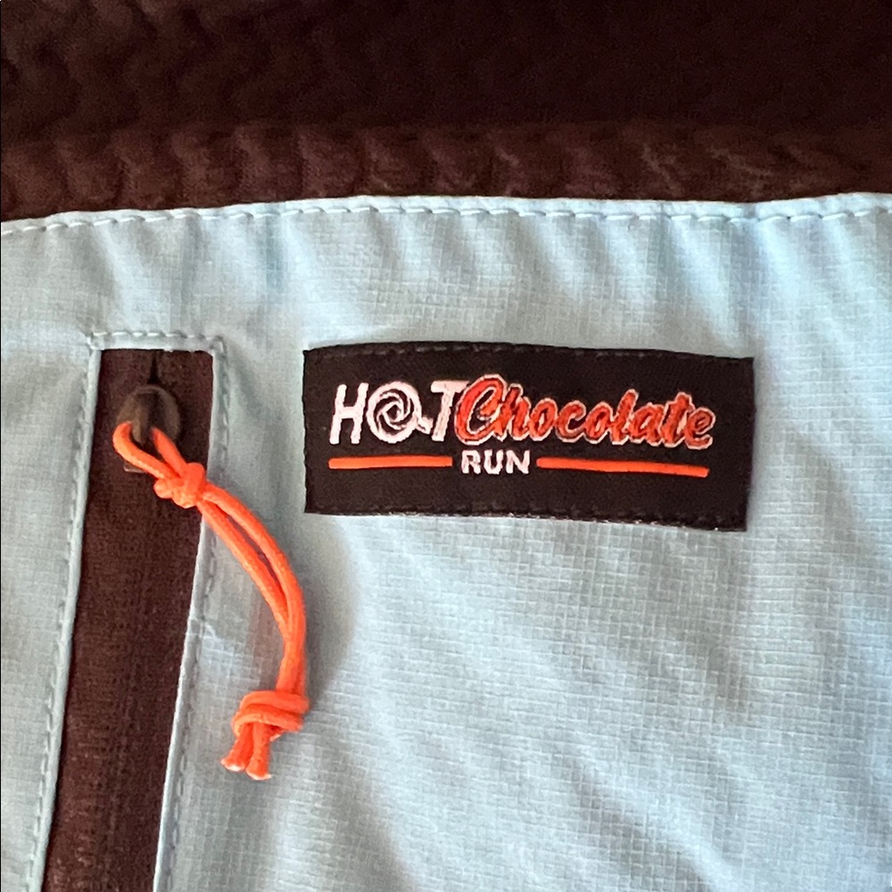2025 Philadelphia Hot Chocolate Run Women's (Lg) zippered, hooded jacket.